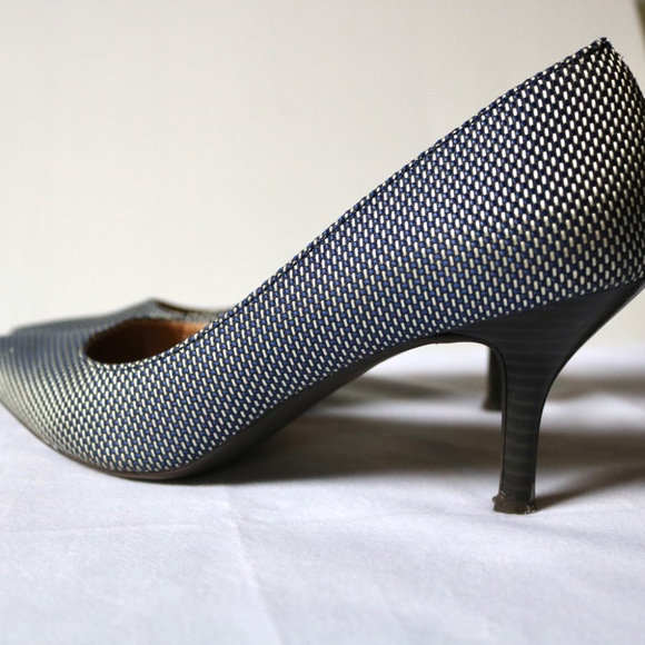 CHARLES JOURDAN 'Teresa' Pointed Toe Pumps 3" Heels Blue Grey Fabric Women's 8 - Picture 4 of 14